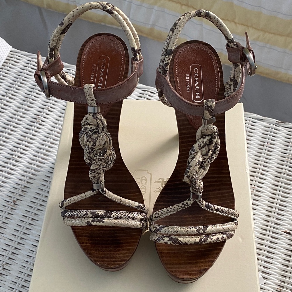 Coach Women's Brown and Cream Snakeskin Sandals